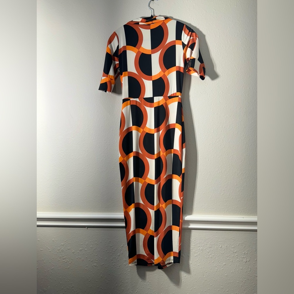 Luxo boutiques dress really good looking dress.